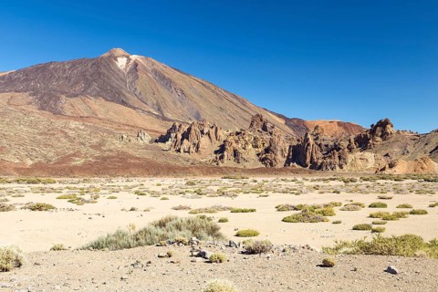 The Roques de Garcia rocks in front of the volcano Pico del Teide