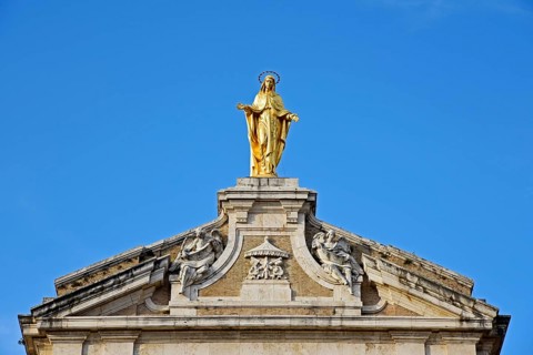 Figure of St Mary on the Basilica of Santa Maria degli Angeli