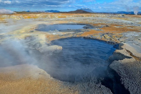 Fumaroles and solfatare