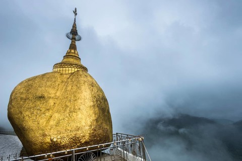 Golden Rock with Kyaiktiyo Pagoda in fog