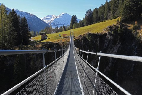 Rope suspension bridge over Hohenbachtal