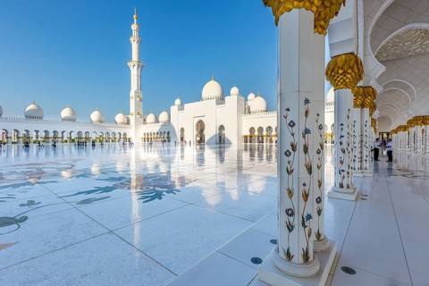 Courtyard of the Sheikh Zayed Mosque