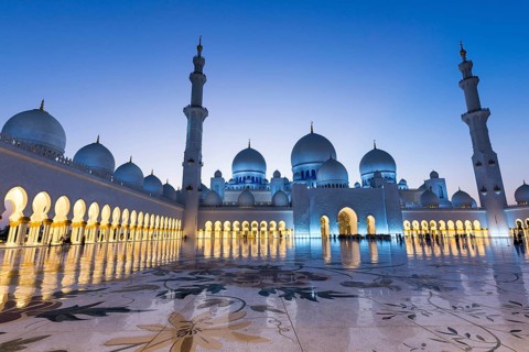 Courtyard of the Sheikh Zayed Mosque
