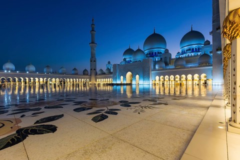 Courtyard of the Sheikh Zayed Mosque