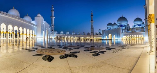 Courtyard of the Sheikh Zayed Mosque