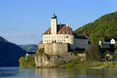 Schloss Schonbuhel overlooking the Danube