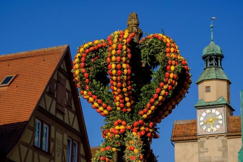 Easter Fountain at Roderbogen