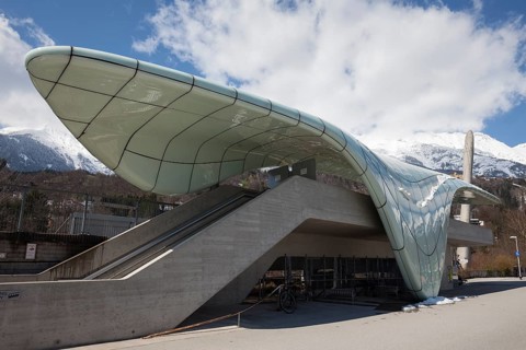 Lowenhaus station of the Hungerburgbahn funicular railway