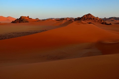 Evening twilight over the sanddunes of Tin Merzouga