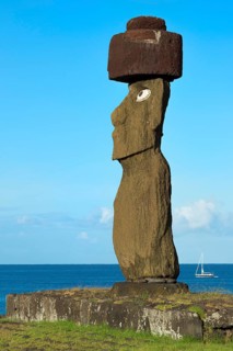 Moai wearing a Pukao topknot