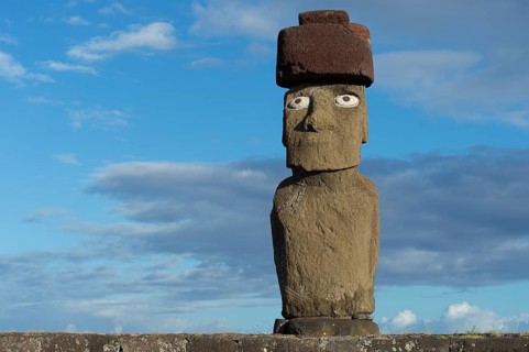 Moai wearing a Pukao topknot