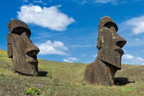 Moais in Rano Raraku