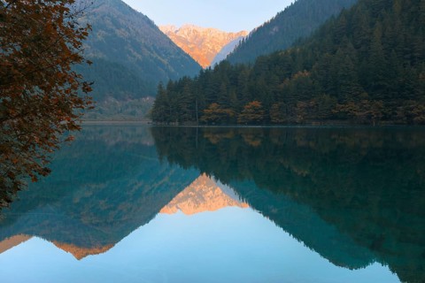 Mirror lake
