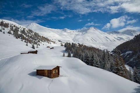Alpine huts on Mount Tscheyeck with Schafkogel