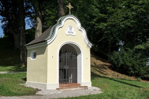 Crossroad to the Calvary and Holy Cross Church or Calvary Church