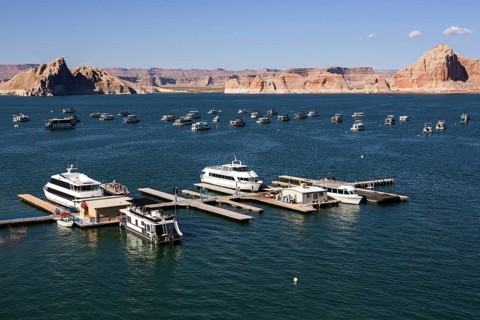 Houseboats in Wahweap Bay