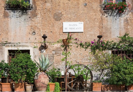 Old house on the Piazza de Mercanti