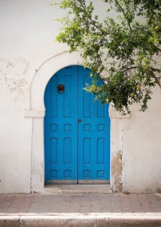 Blue door in Midoun