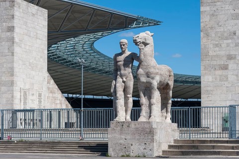 Monumental sculpture Rossefuhrer of Josef Wackerle