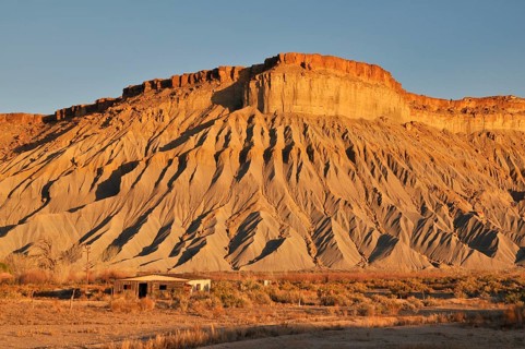 Caineville Mesa at Utah Highway 24