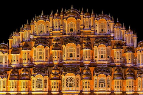 Hawa Mahal or Palace of Winds at night