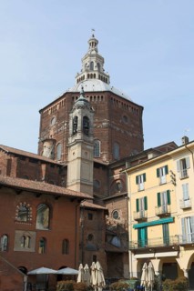 Cathedral and Broletto