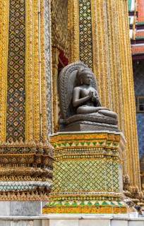 Buddha statue