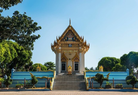 Buddhist temple Wat Khunaram