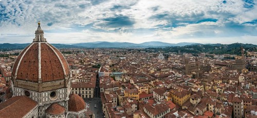 City view with Basilica Santa Croce and Palazzo Vecchio