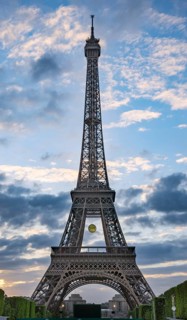 Sunset behind the Eiffel Tower