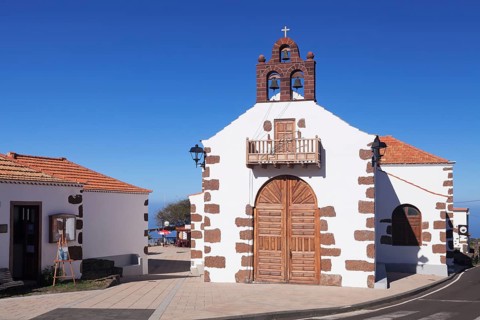 Tourist info and Church of Las Tricias