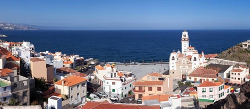 View of the city with the Basilica de Nuestra Senora