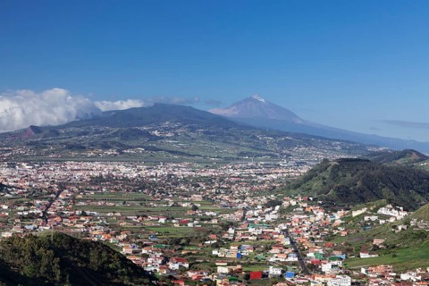 View from the Mirador de las Mercedes on San Cristobal de La Laguna and the Teide