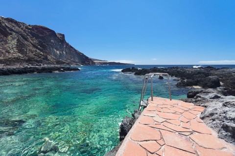 Seaside natural pool in the Bay of Tacaron
