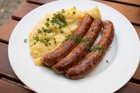 Franconian sausages and potato salad