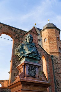 Monument to Count Philipp Ludwig II. and Walloon church