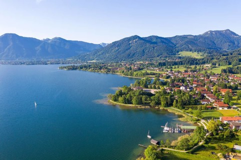 Bad Wiessee at Lake Tegernsee with Mangfall mountains