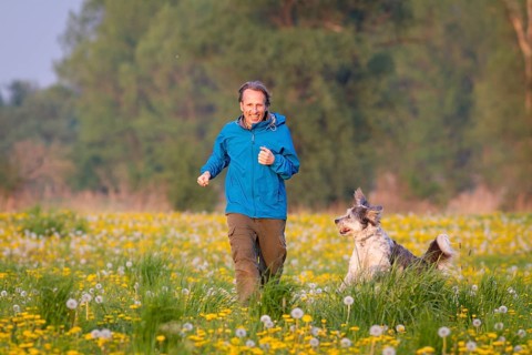 Man and dog (Canis lupus familiaris)