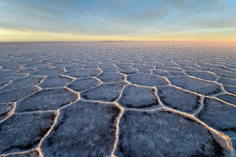 Honeycomb structure on Salar de Uyuni