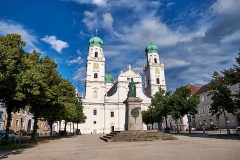 St. Stephen's Cathedral with the statue of King Maximilian I of Bavaria
