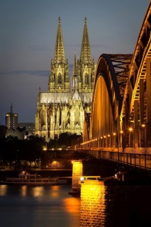 Cologne cathedral at dusk