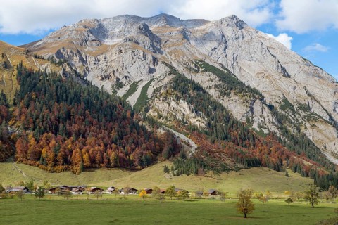 Almdorf Eng