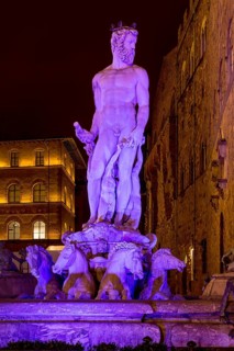 Neptune Fountain in the Piazza della Signoria at night