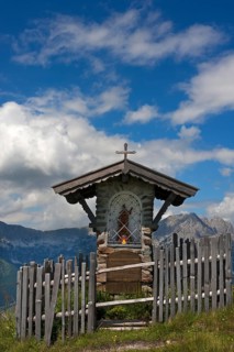 Memorial to Schattseitjager on Brandstadl