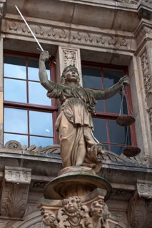 Sculpture of Justitia in front of city hall