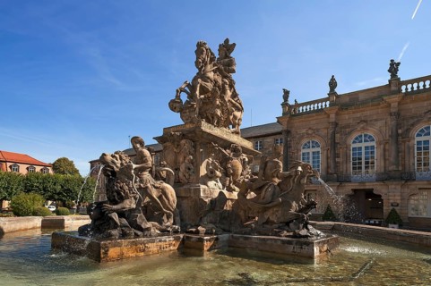Margrave Fountain in front of New Palace