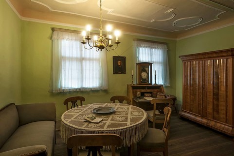 Salon dating from the Biedermeier period 1818-1848