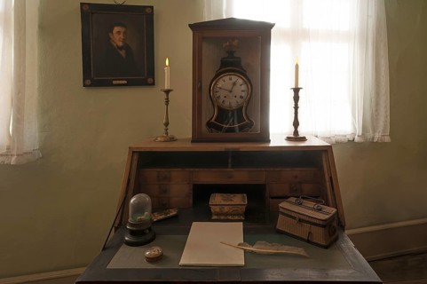 Biedermeier desk