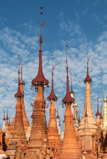 Pointy Buddhist stupas of Shwe Inn Thein Paya