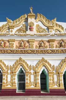 Exterior of the curved chamber of Umin Thounzeh